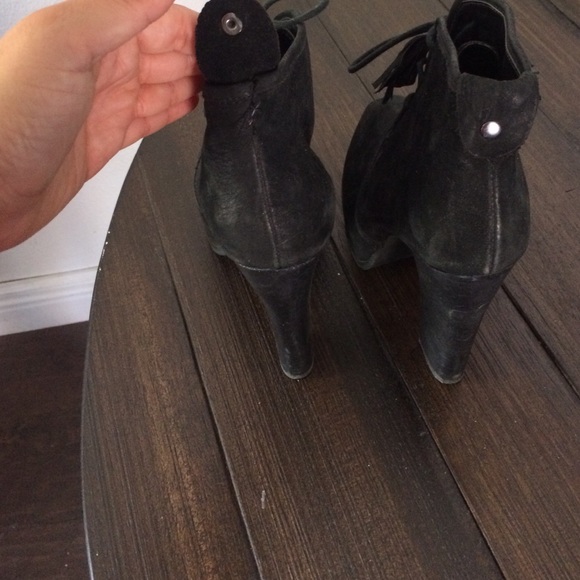 Steve Madden Ankle Booties! Size 6.5! - Picture 2 of 3