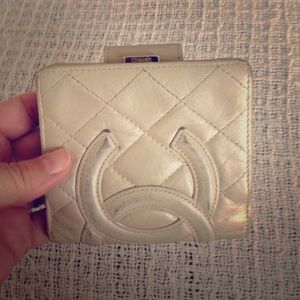 Authentic chanel wallet.