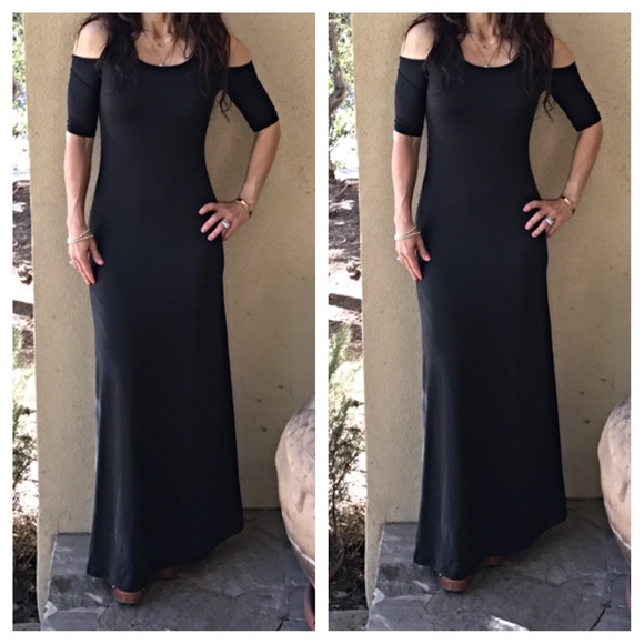 Cold shoulder maxi dress ONE HOUR SALE - Picture 3 of 4