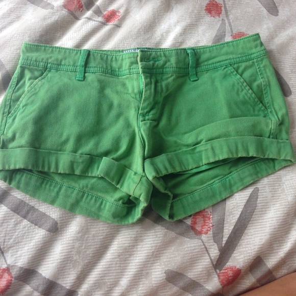 Adorable Abercrombie and Fitch green shorts