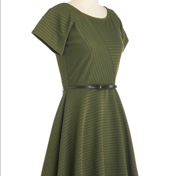 Sway it on the Line Dress size M, NWT