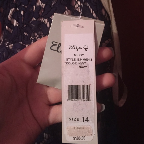 Bought for a wedding, ended up not wearing it. - Picture 2 of 3