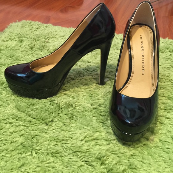 Black Patent SZ 7 Chinese Laundry 5" Heel