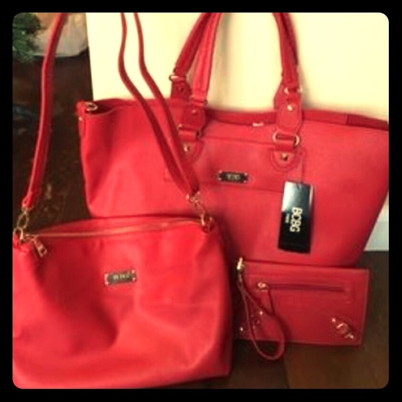 BCBG Handbags - 🎉SOLD🎉 BCBG 3 piece tote