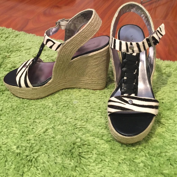 Nine West Zebra Print & Leather SZ 7 1/2 Wedge 5"