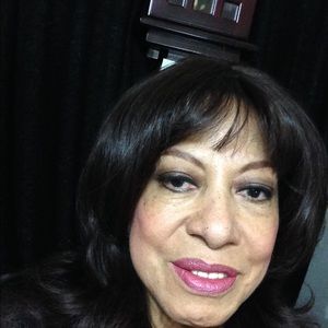 Meet your Posher, Elisa j