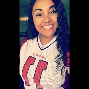 Meet your Posher, Danielle