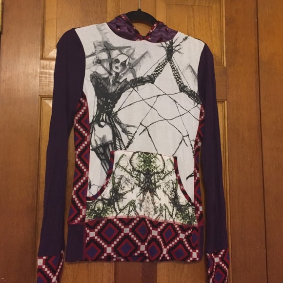Nuvula Hooded Top