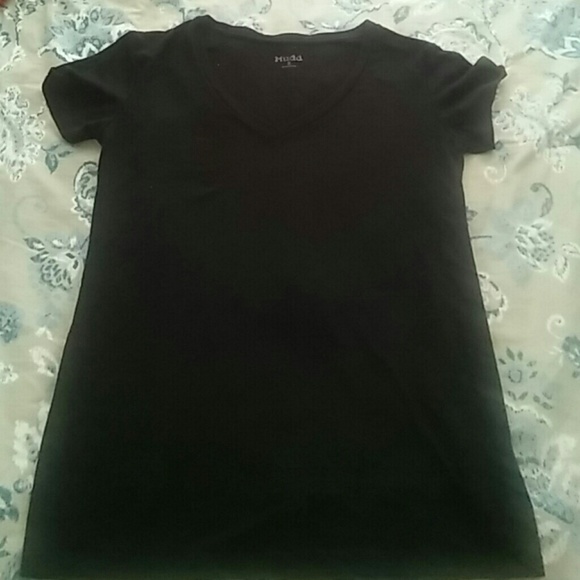 Black v-neck t-shirt by MUDD