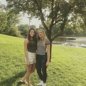 Meet your Posher, Olivia