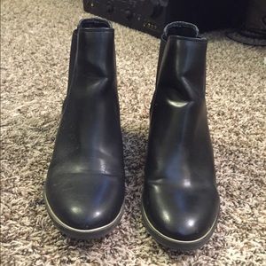 Sam & Libby black leather ankle boots