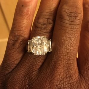 Cubic Zirconia Emerald Stone