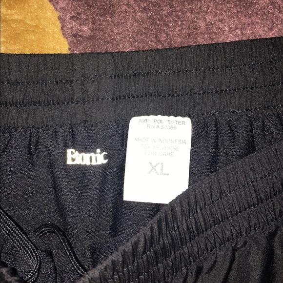 ETONIC RUNNING SHORTS - Picture 3 of 4