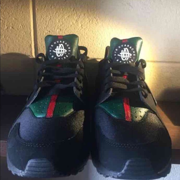 Shoes - Picture 1 of 4