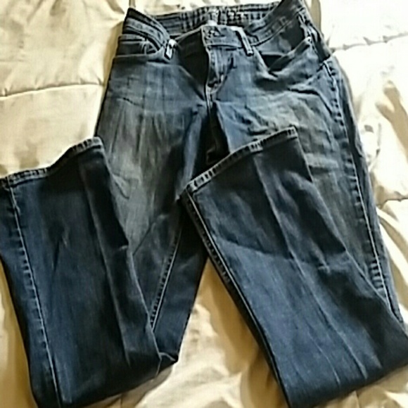 Levis