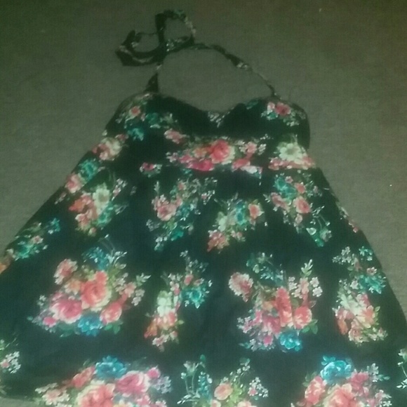Dress - Picture 2 of 2