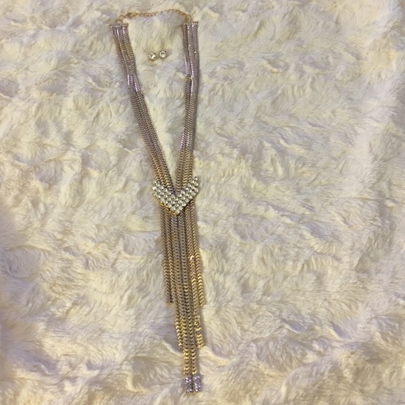 Fun necklace set