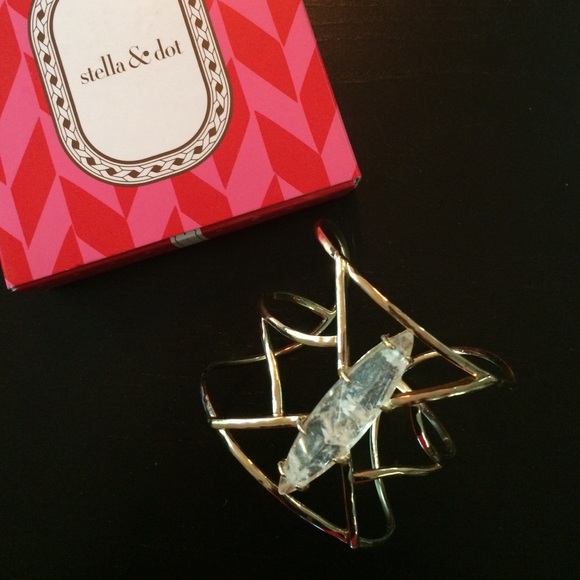 Stella & Dot Aria Cuff - gold