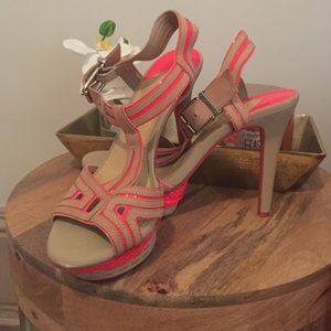 Nude/Coral Gianni Bini Heels