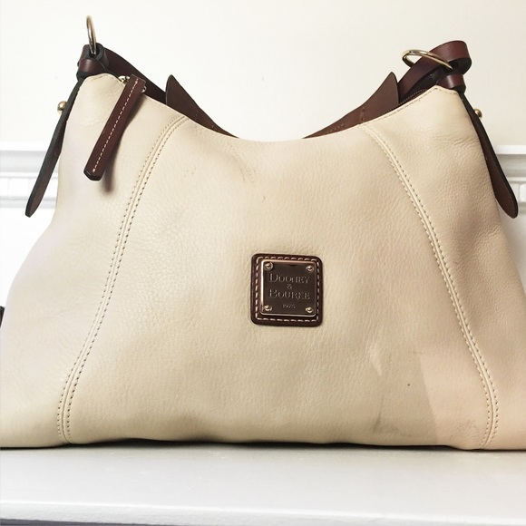 Dooney & Bourke Handbags - 💋SALE💋Dooney & Bourke Handbag