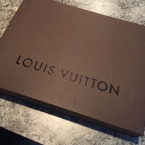 Louis Vuitton box