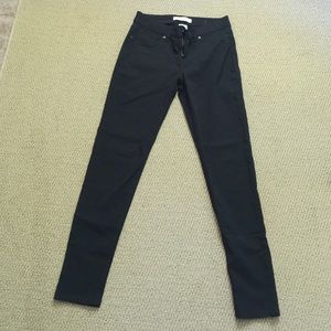 No boundaries black pants