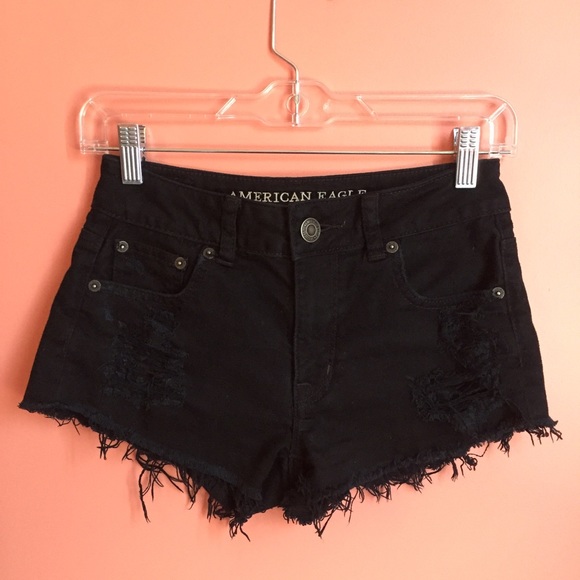 ✖️SOLD✖️ AEO Distressed Shorts - Picture 1 of 2