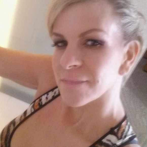 Meet your Posher, Renee - Picture 1 of 1