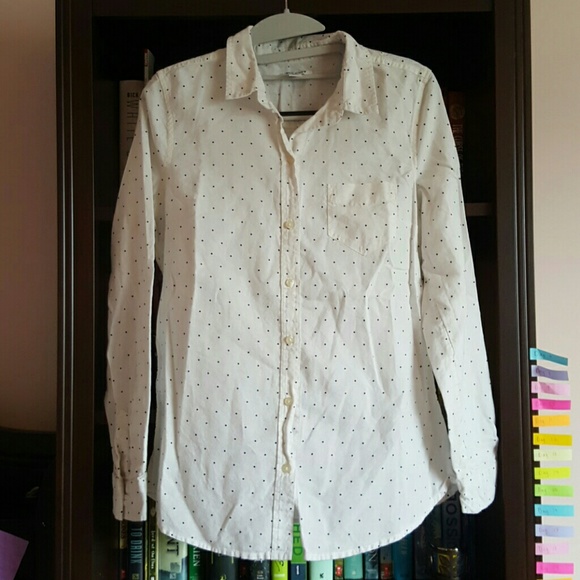 Old navy button down shirt