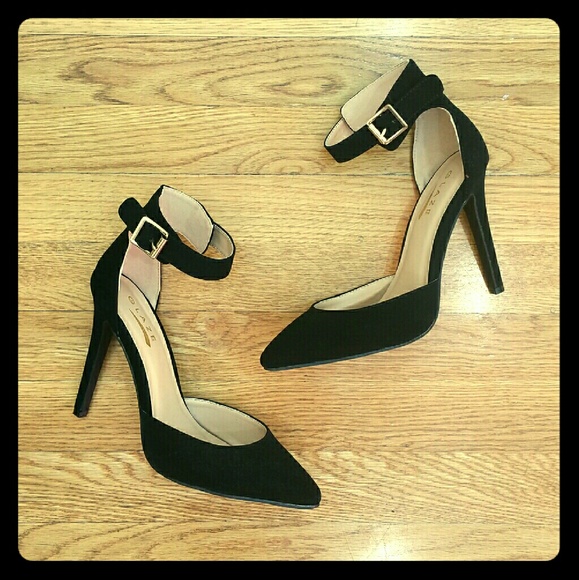 Ankle Strap Almond Toe High Heels - Black