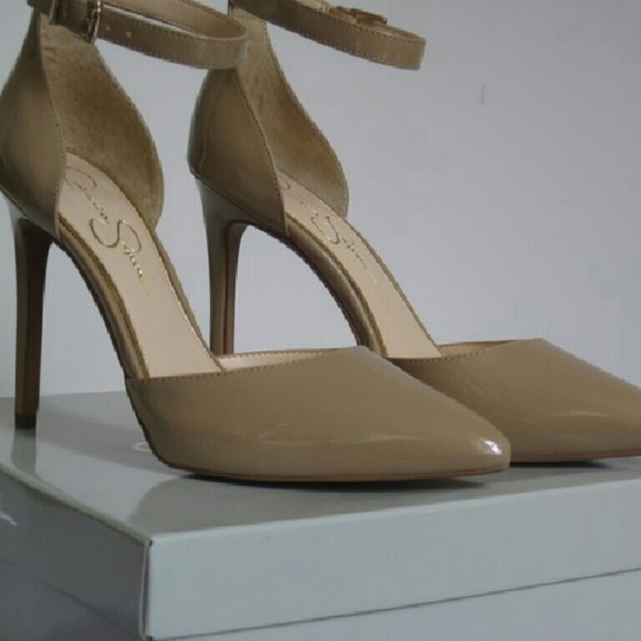 Jessica Simpson nude Pumps - Picture 4 of 4