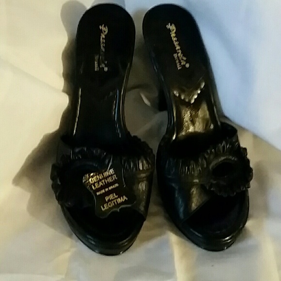 Black Passarela shoes