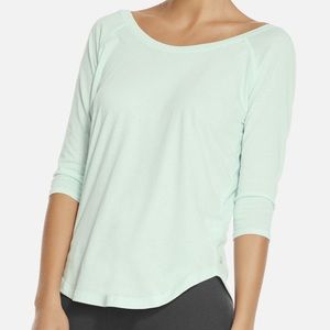 Super soft Palisades Tee size M