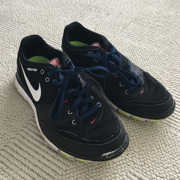 Sale!! Nike Free black shoes