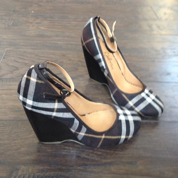 Sam Edelman plaid wedges w/ ankle strap.
