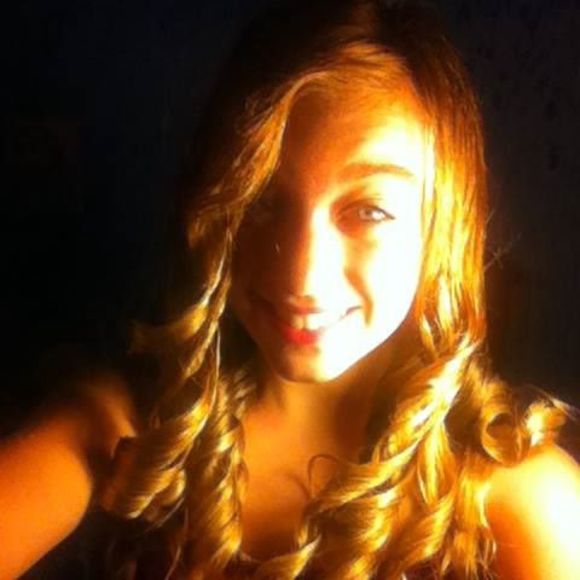 Meet your Posher, Sarah - Picture 1 of 1