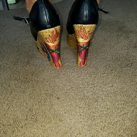 ●●HOST PICK●●●●Penthouse shoes by Blue 7. 5 inches - Picture 2 of 4