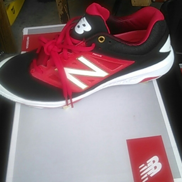 NEW SZ 8 MEN'S NEW BALANCE BASEBALL CLEATS - Picture 2 of 4