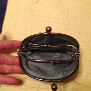 Double kiss kiss lock coin purse