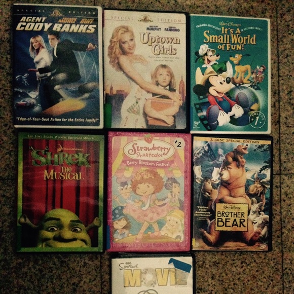 7 DVDs used working condition kids movies