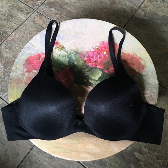 SOLD Victoria's Secret push-up bra