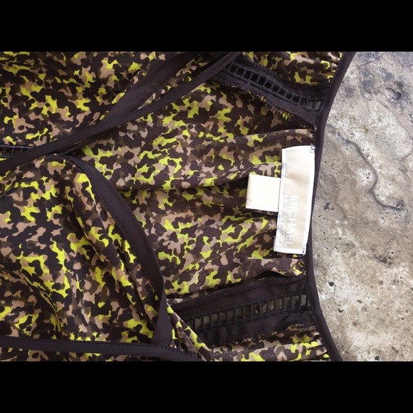 Michael kors blouse M $20 - Picture 2 of 2