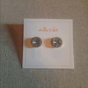 Stella Dot Nancy Studs