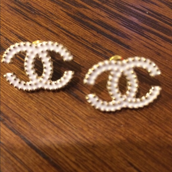 Jewelry - Brand New Chanel Earrings ❤️