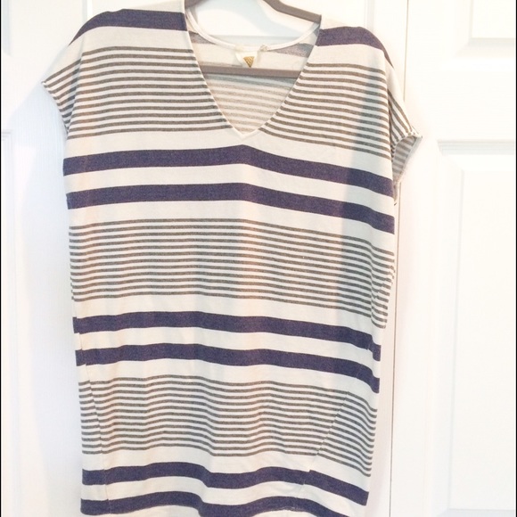 Just Discounted More: Averie V-neck Tunic