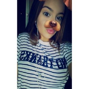 Meet your Posher, Alexis