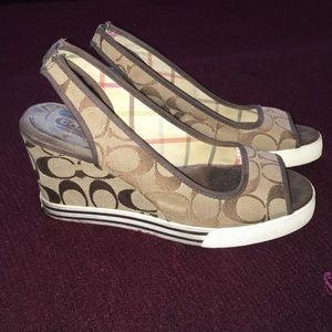 7.5 Coach Sydney wedges-like new