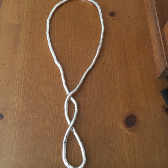 NWT Unique necklace - Picture 2 of 3