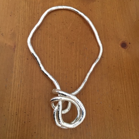 NWT Unique necklace - Picture 3 of 3