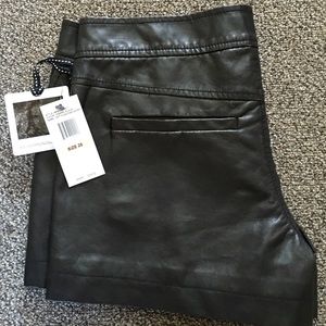 Jessica Simpson leather shorts 28